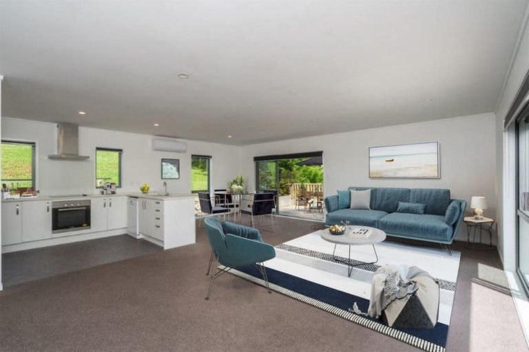 Photo of property in 8 Kuaka Crescent, Mangawhai, 0505