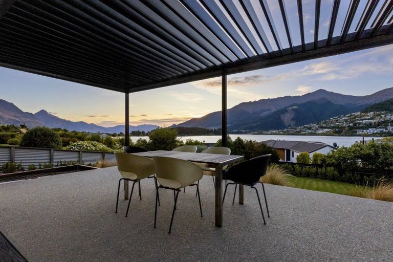 Photo of property in 513 Peninsula Road, Kelvin Heights, Queenstown, 9300