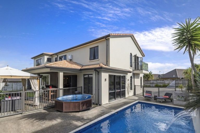 Photo of property in 110 Cyril French Drive, Flat Bush, Auckland, 2016