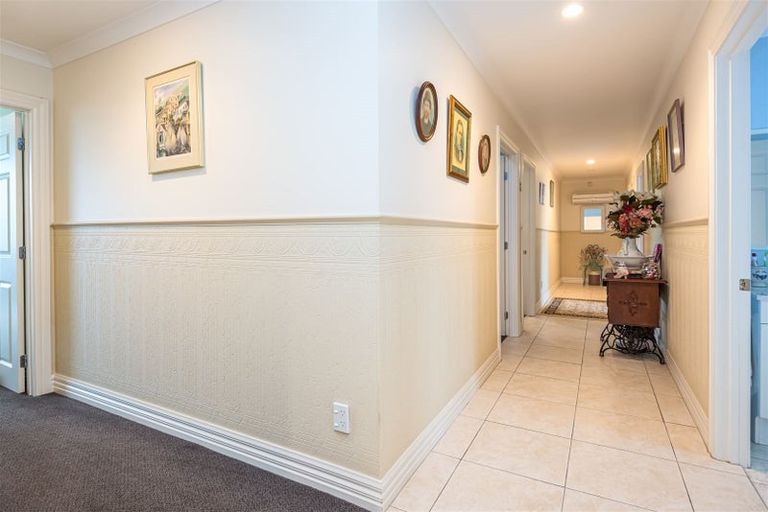 Photo of property in 10 Meeking Place, Aidanfield, Christchurch, 8025