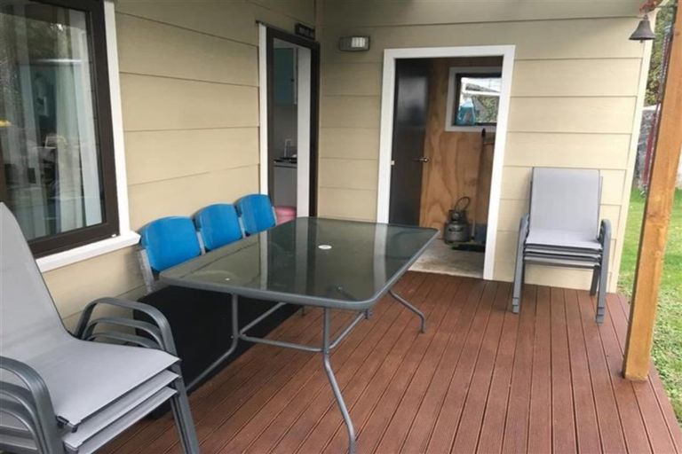 Photo of property in 17 Kowhai Street, Kaka Point, 9271