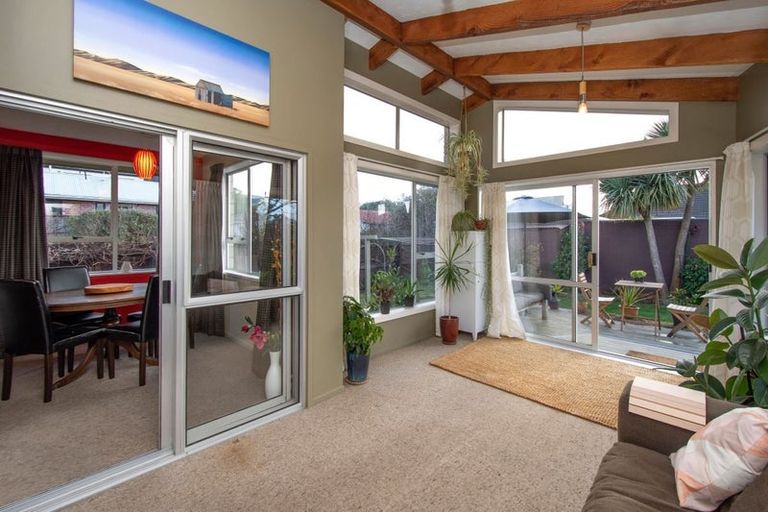 Photo of property in 56 Effingham Street, North New Brighton, Christchurch, 8083