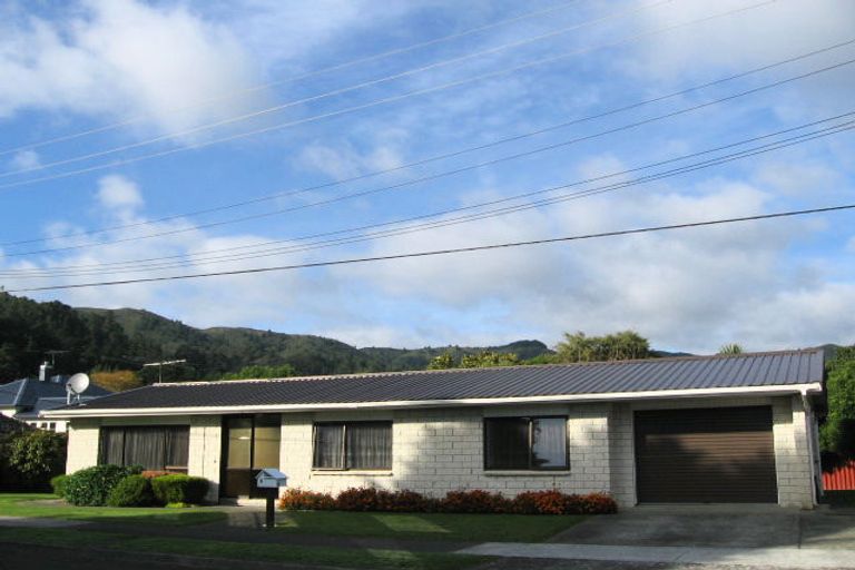 Photo of property in 6 Milton Street, Stokes Valley, Lower Hutt, 5019