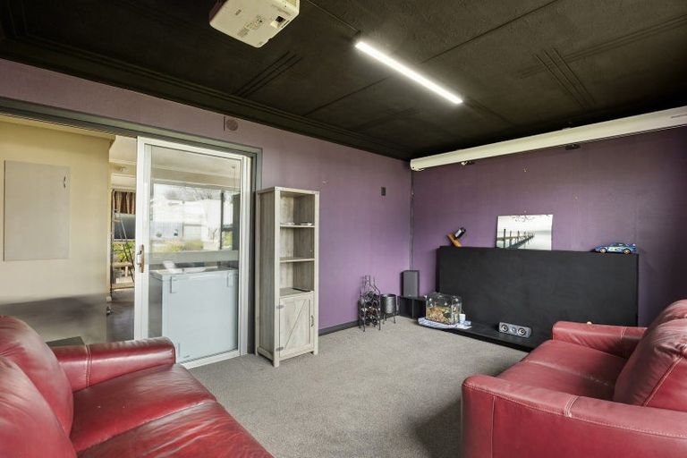 Photo of property in 2 Pottinger Street, Green Island, Dunedin, 9018