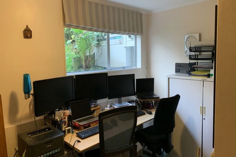 Photo of property in 5 Halswater Drive, Churton Park, Wellington, 6037