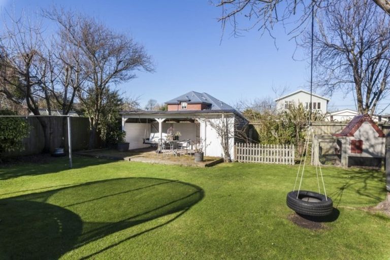 Photo of property in 82 Perry Street, Papanui, Christchurch, 8053