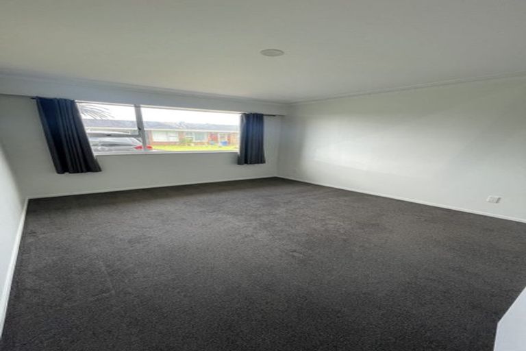 Photo of property in 2/1 Pine Street, New Lynn, Auckland, 0600