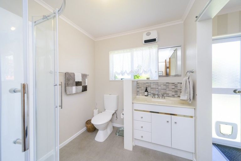 Photo of property in 22 Hanmer Place, Highbury, Palmerston North, 4412