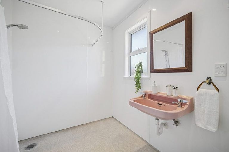 Photo of property in 44 Ellesmere Avenue, Miramar, Wellington, 6022