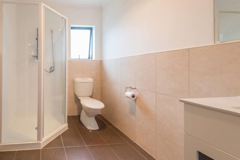 Photo of property in 48 Kirikiri Drive, Papakura, 2110