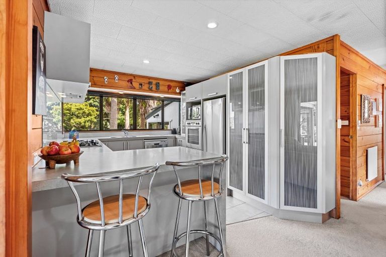 Photo of property in 2 Turiapua Lane, Parua Bay, Whangarei, 0174