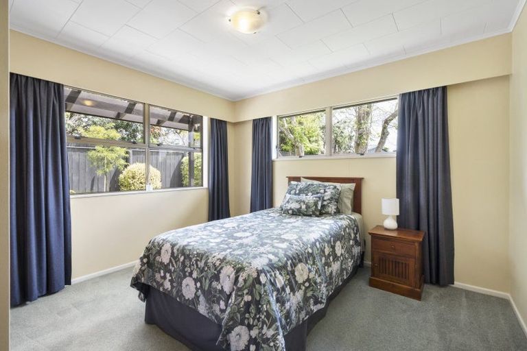 Photo of property in 18 Clifton Terrace, Fitzherbert, Palmerston North, 4410