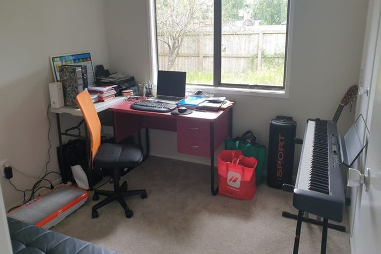 Photo of property in 19 Luanda Drive, Ranui, Auckland, 0612