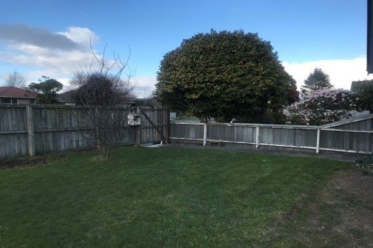 Photo of property in 39 Skerten Avenue, Hornby, Christchurch, 8042