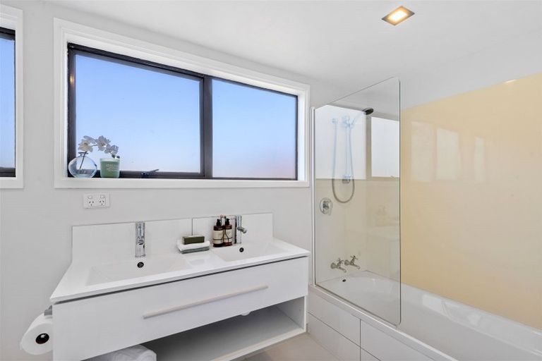 Photo of property in 3a Chatswood Place, Bishopdale, Christchurch, 8051