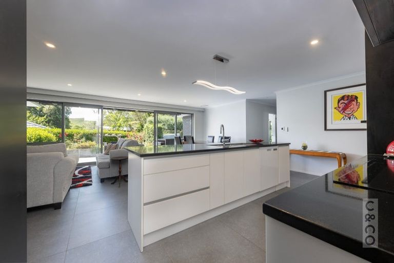 Photo of property in 4 School Road, Riverhead, 0820