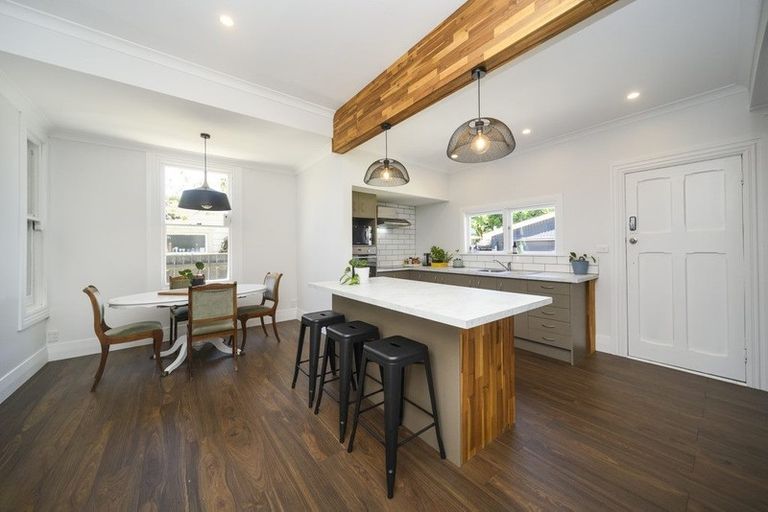 Photo of property in 84 Featherston Street, Takaro, Palmerston North, 4412