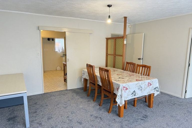 Photo of property in 2/25 Overton Road, Papatoetoe, Auckland, 2025