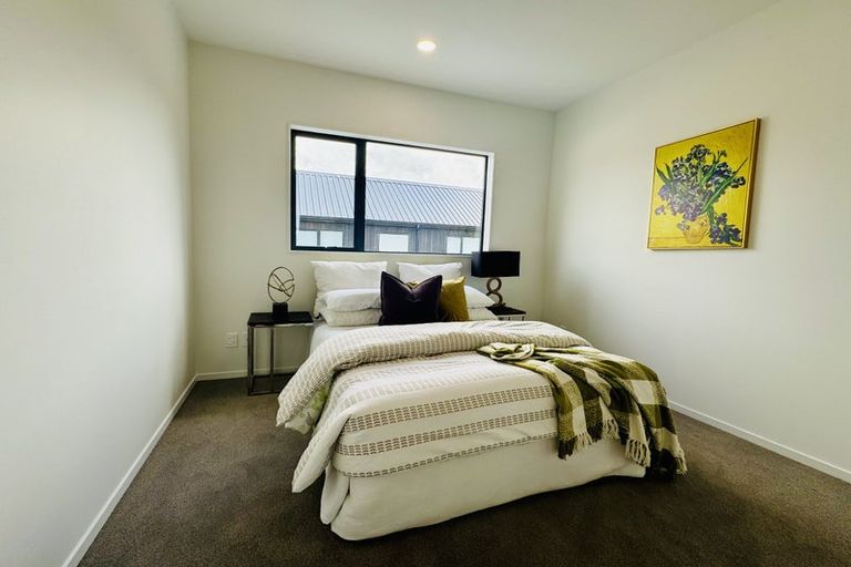 Photo of property in 27 Kotuitui Drive, Wainui, 0992