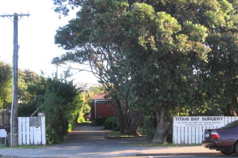 Photo of property in 76a Main Road, Titahi Bay, Porirua, 5022