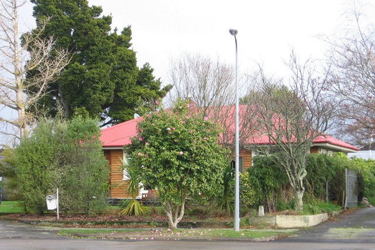 Photo of property in 4 Tasman Place, Hokowhitu, Palmerston North, 4410