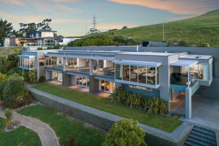 Photo of property in 405 Upper Major Hornbrook Road, Mount Pleasant, Christchurch, 8081