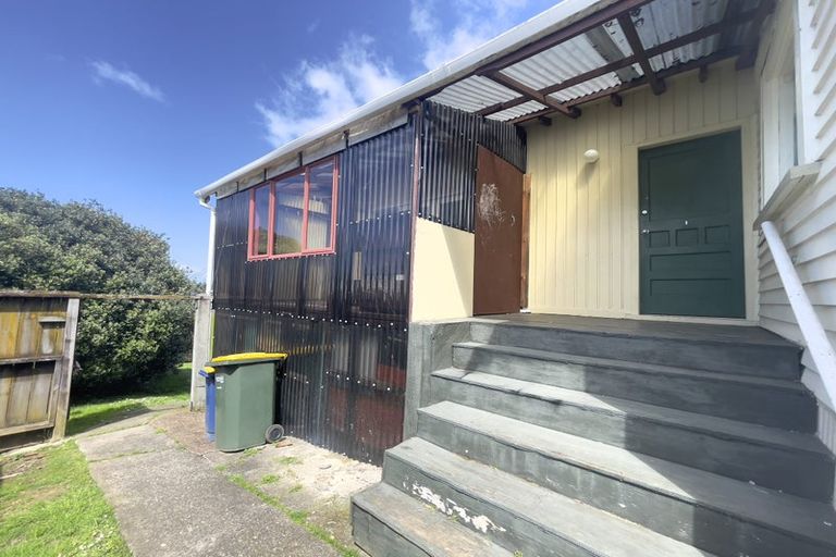 Photo of property in 12 Tahi Terrace, Glen Eden, Auckland, 0602