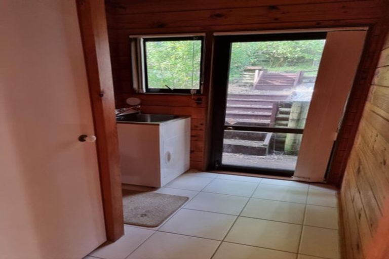 Photo of property in 56 Glennandrew Drive, Half Moon Bay, Auckland, 2012