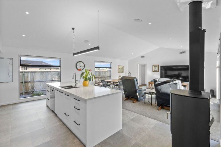 Photo of property in 14 Merino Crescent, Kirwee, 7571