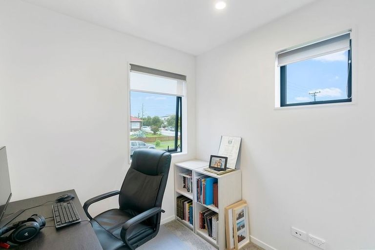 Photo of property in 2/87 Astley Avenue, New Lynn, Auckland, 0600