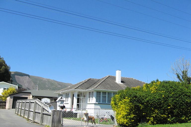Photo of property in 37 Nikau Street, Stoke, Nelson, 7011