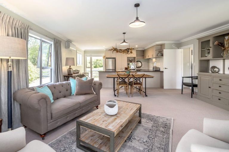 Photo of property in 7 Orchard Road, Greytown, 5712