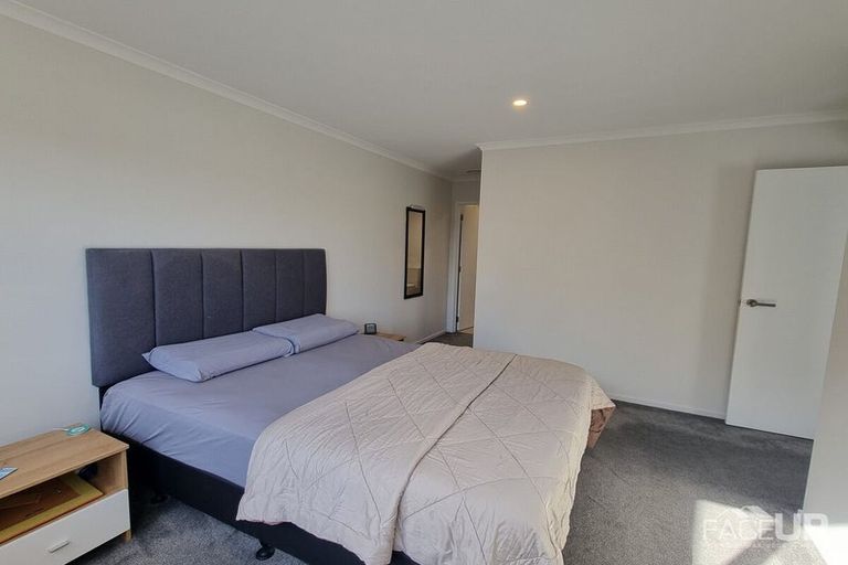 Photo of property in 2 Wai Place, Westgate, Auckland, 0614