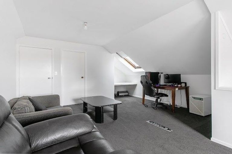 Photo of property in 2/11 Beach Road, Pahurehure, Papakura, 2113