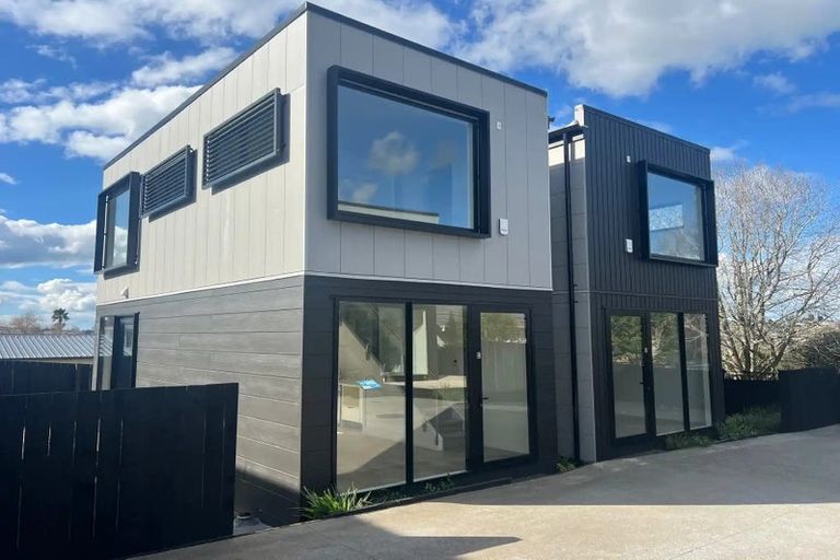 Photo of property in 14d Andrew Road, Howick, Auckland, 2010