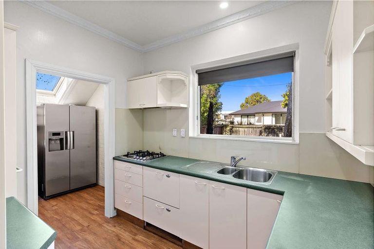 Photo of property in 105a Hinau Street, Riccarton, Christchurch, 8041