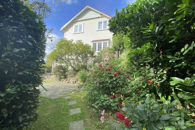 Photo of property in 13 Burrows Avenue, Karori, Wellington, 6012