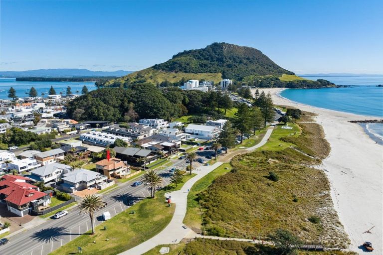 Photo of property in 32 Marine Parade, Mount Maunganui, 3116