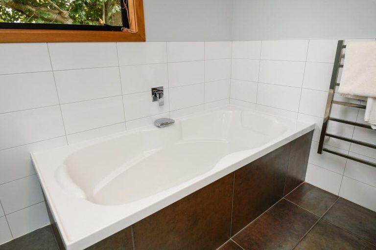 Photo of property in 9 Awatea Terrace, Hokowhitu, Palmerston North, 4410