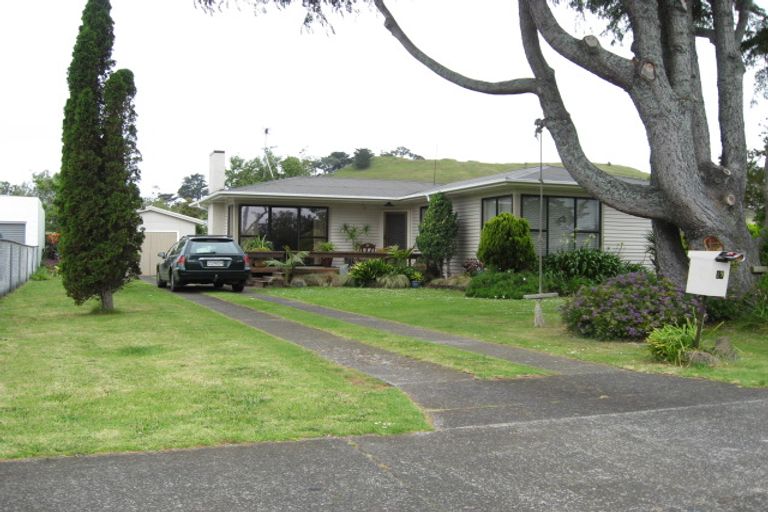 Photo of property in 17 Wallace Road, Mangere Bridge, Auckland, 2022