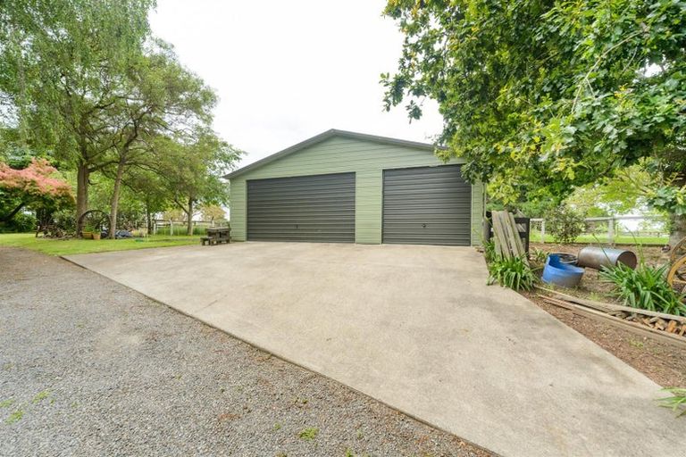 Photo of property in 273 Parewanui Road, Bulls, 4894