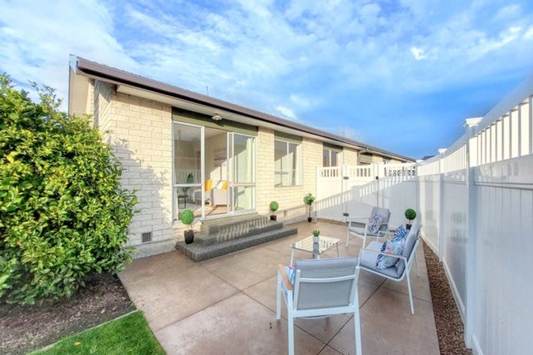 Photo of property in 11 Oldham Crescent, Halswell, Christchurch, 8025