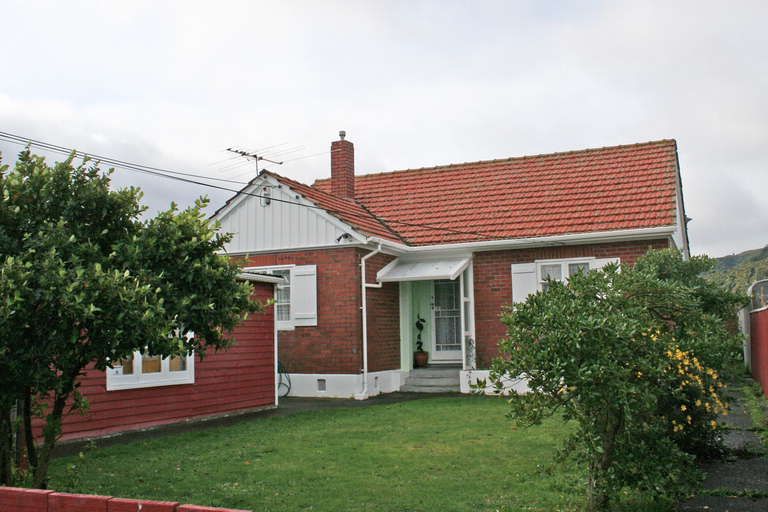 Photo of property in 52 Bell Road, Waiwhetu, Lower Hutt, 5010