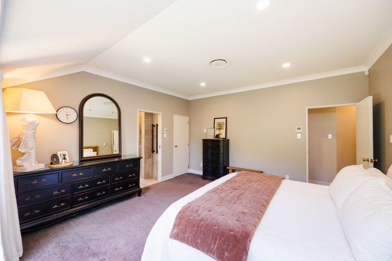 Photo of property in 2 Balmoral Drive, Terrace End, Palmerston North, 4410