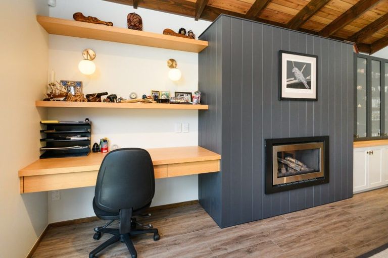 Photo of property in 12 Truscott Grove, Awapuni, Palmerston North, 4412