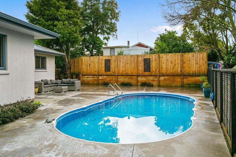 Photo of property in 2 Knox Place, Leamington, Cambridge, 3432