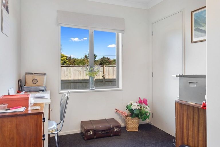 Photo of property in 5 Haydon Place, Amberley, 7410