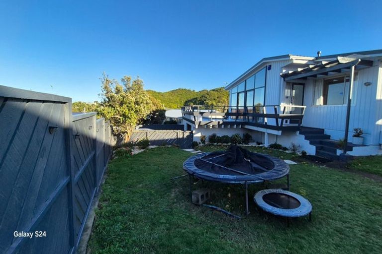 Photo of property in 17 Maple Grove, Maungaraki, Lower Hutt, 5010
