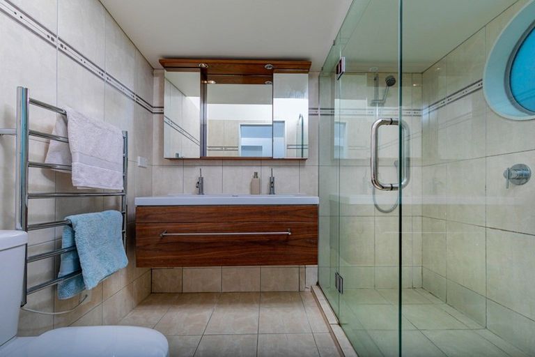 Photo of property in 1/40 Beulah Avenue, Rothesay Bay, Auckland, 0630