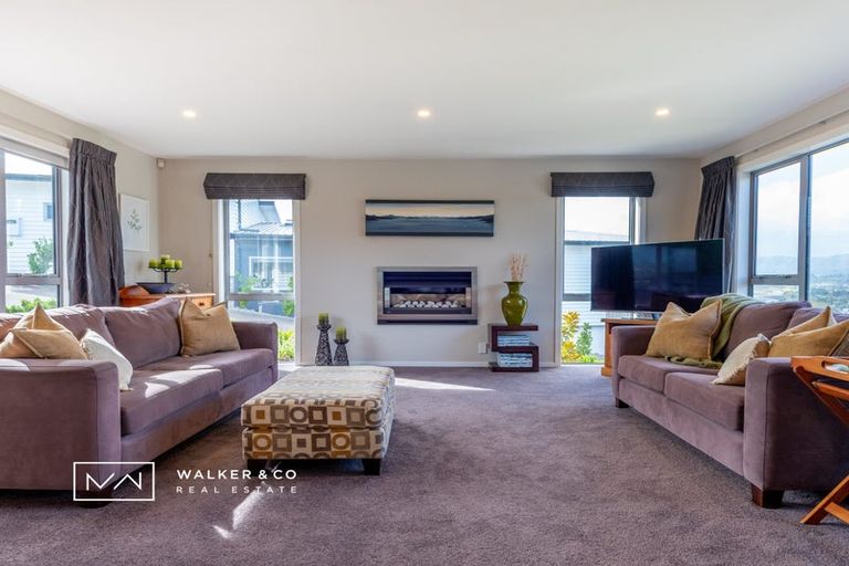 Photo of property in 19 Riverstone Drive, Riverstone Terraces, Upper Hutt, 5018